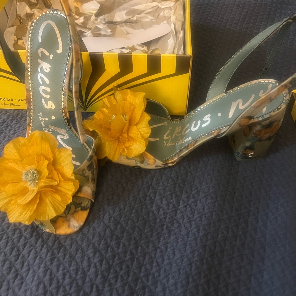 Circus by Sam Edelman Yellow and Blue Floral Heels